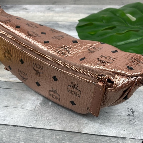 MCM rose champagne gold medium belt bag - Picture 8 of 8